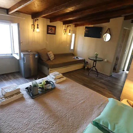 Souzana Luxury Alikí
